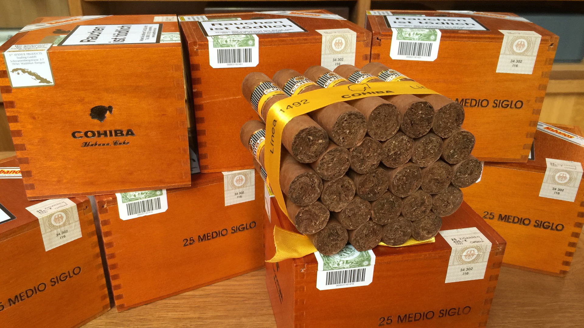 Cohiba Linea 1492 Medio Siglo 25 er Kiste Zigarren - Tabakversand